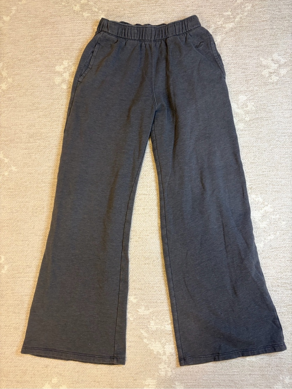 Dark gray Hollister (wide leg) sweat pants, high rise